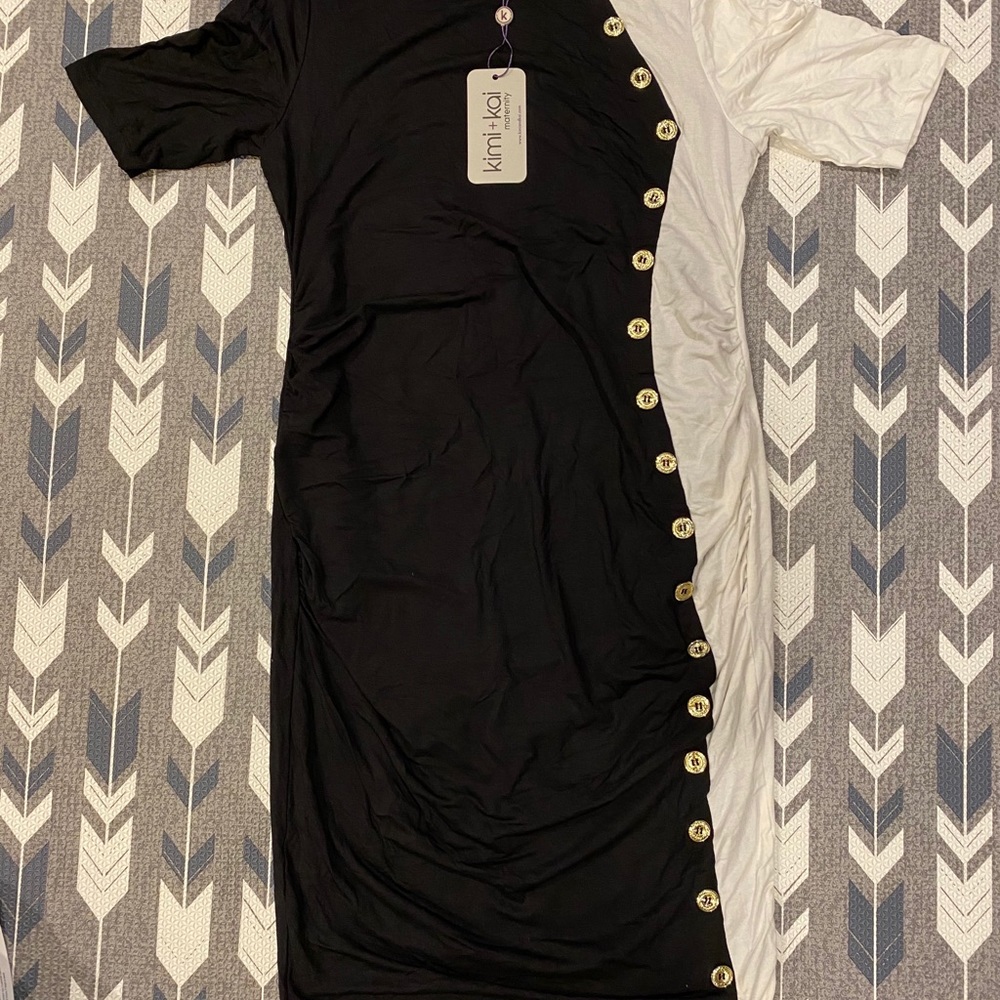 Kimi & Kai Maternity Dress - Picture 2 of 6